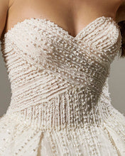 Sweetheart Neckline Gown ARTEMISIA