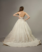 Sweetheart Neckline Gown ARTEMISIA