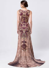 GOWN WITH A TRAIL