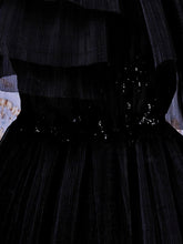 STRUCTURED BLACK DRESS