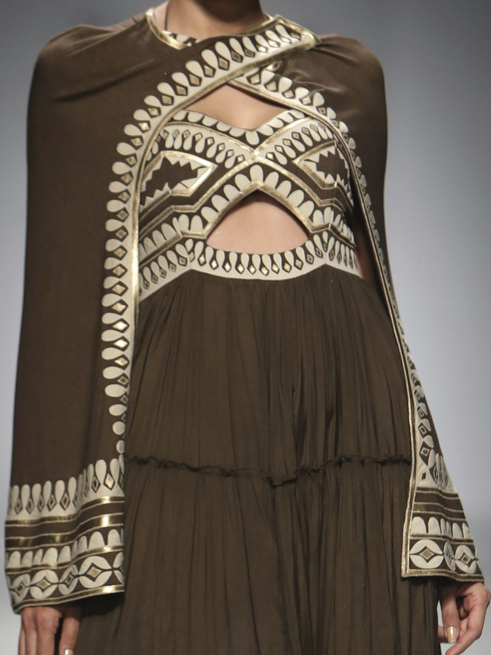 Gypsy Crossover Cape