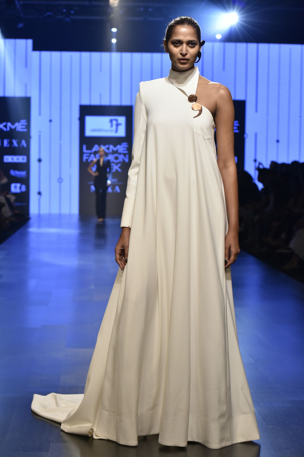 Flap Collar Trapeze Gown