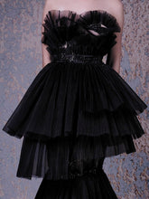STRUCTURED BLACK DRESS
